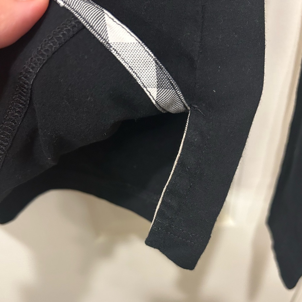 Burberry top Women Size XS black excellent condition. - Picture 3 of 6